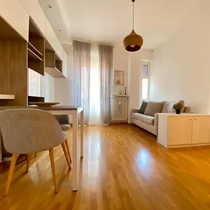  Appartamento Da Vinci - With Balcony In Design District - Tortona Area Italia